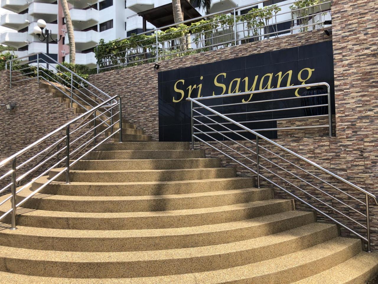 Susie'S Resort Seaview Suites At Sri Sayang Batu Feringgi Exterior foto
