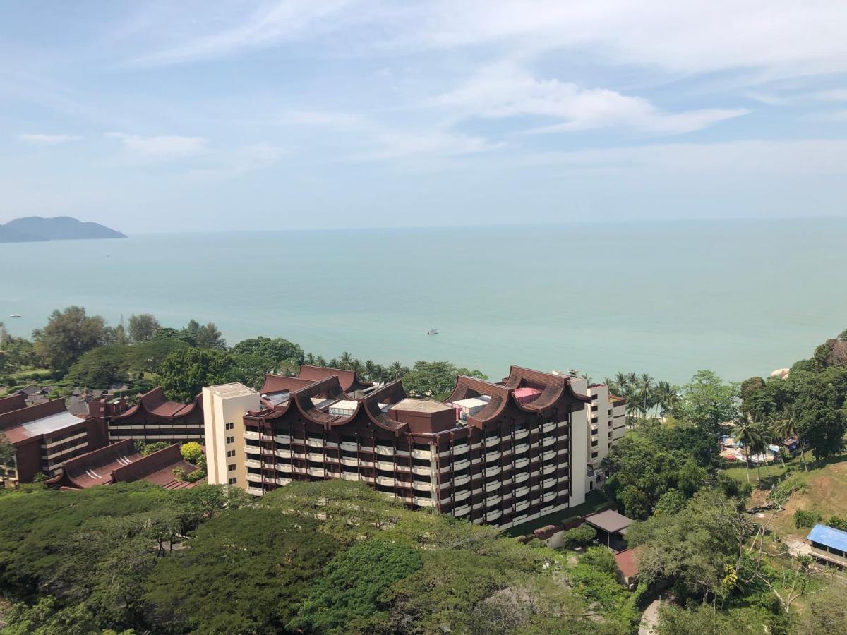 Susie'S Resort Seaview Suites At Sri Sayang Batu Feringgi Exterior foto